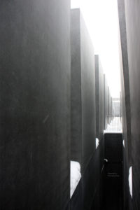 studio_stoel_architect_interieurarchitect_Kampen_zwolle_Holocaustmonument en informatiecentrum Peter Eisenman